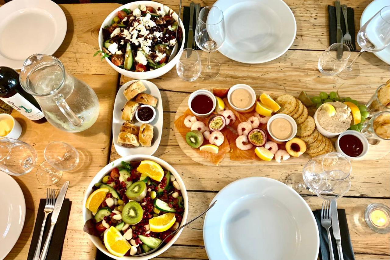 Blas At Fronlas Cafe - The Heart Of Newport Newport  Eksteriør billede