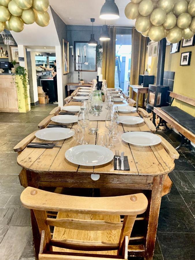 Blas At Fronlas Cafe - The Heart Of Newport Newport  Eksteriør billede