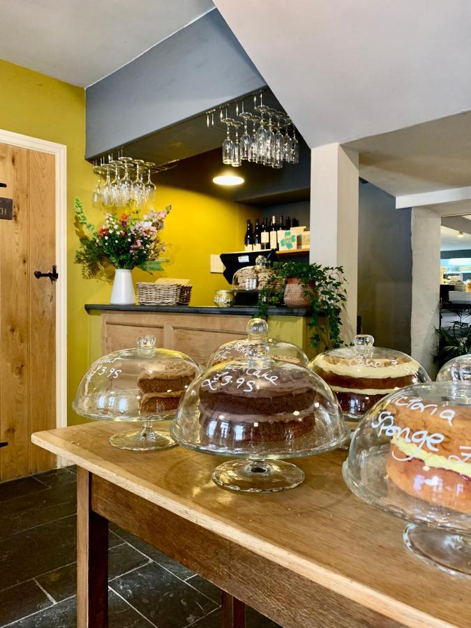 Blas At Fronlas Cafe - The Heart Of Newport Newport  Eksteriør billede